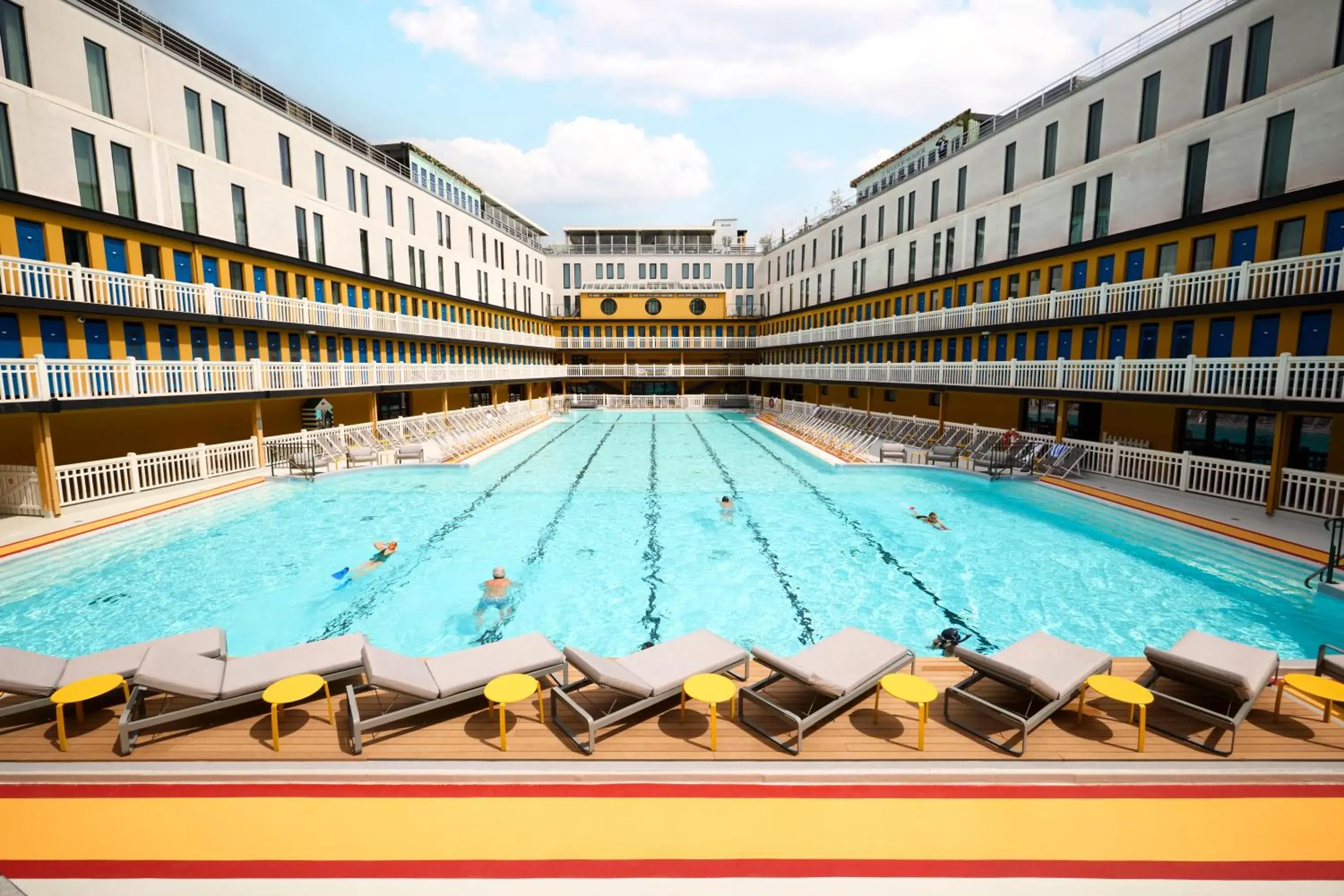 Swimming pool in Molitor Hotel & Spa Paris - MGallery Collection